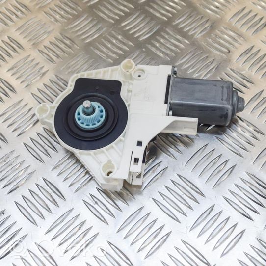 Audi Q3 8U Front door window regulator motor 