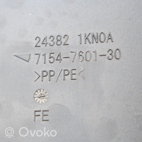 Nissan Juke I F15 Boîte à fusibles 243821KN0A