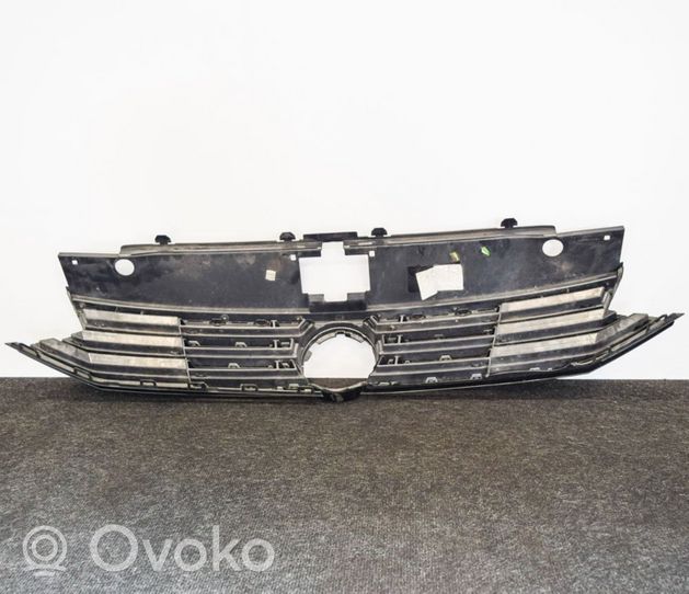 Volkswagen PASSAT B8 Atrapa chłodnicy / Grill 