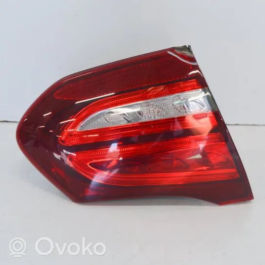 Mercedes-Benz C W205 Lampy tylnej klapy bagażnika A2059066100