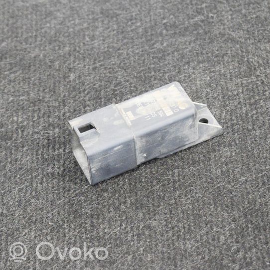 Volkswagen Amarok Glow plug pre-heat relay 0522120504