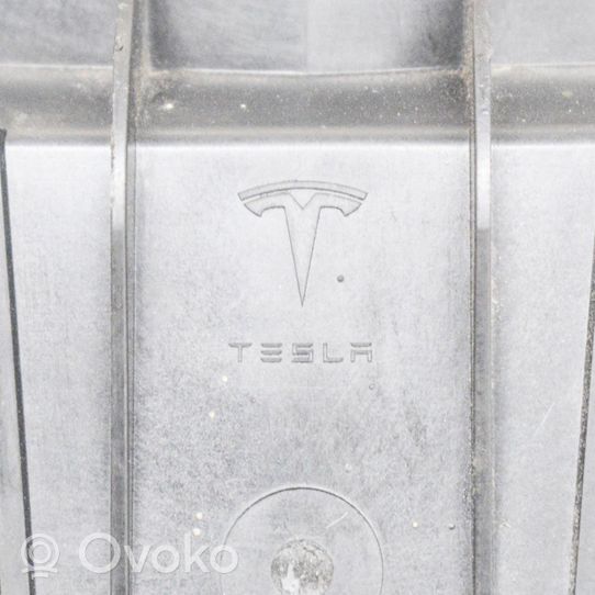 Tesla Model X Akun kiinnike 104633100C