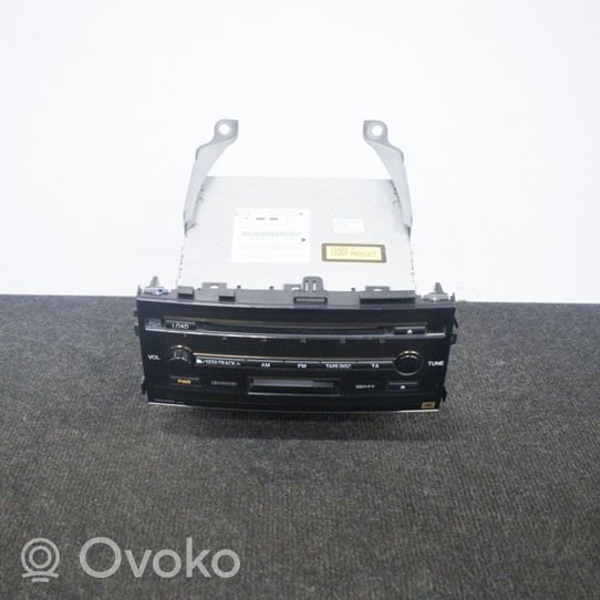 Toyota Prius (NHW20) Radio/CD/DVD/GPS-pääyksikkö 8612047120