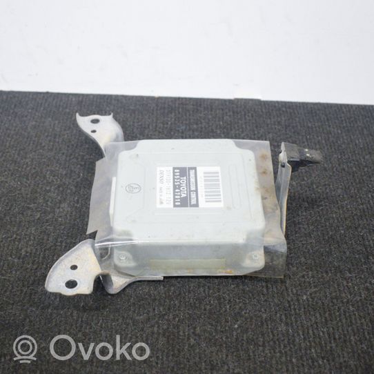 Toyota Prius (NHW20) Pavarų dėžės valdymo blokas 8953547010