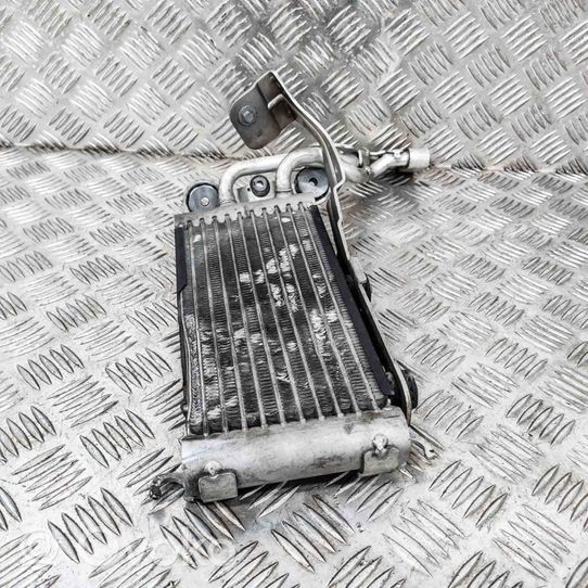 BMW 1 E82 E88 Gearbox / Transmission oil cooler 7564702