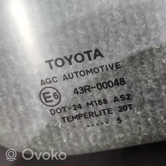 Toyota Yaris Szyba karoseryjna tylna 43R00048