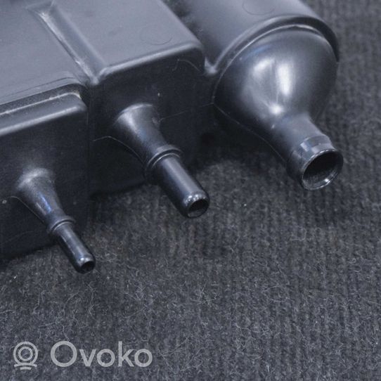 BMW 1 F20 F21 Serbatoio a carbone attivo per il recupero vapori carburante 7489619