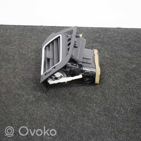 Toyota Verso Copertura griglia di ventilazione cruscotto 556600F030