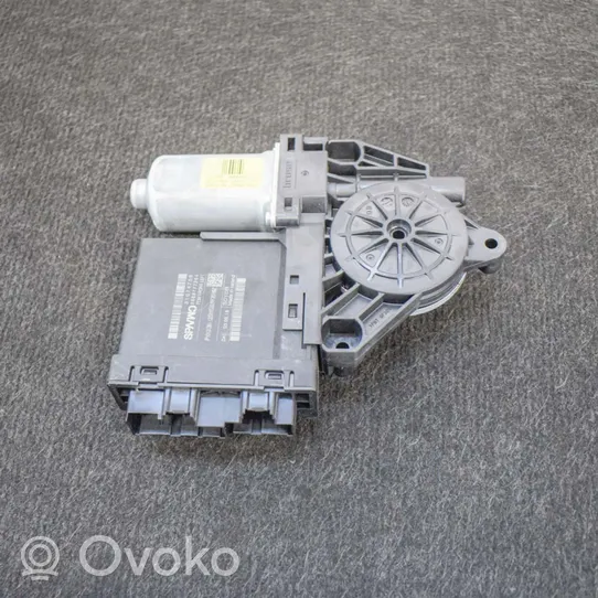 Volvo XC40 Motorino alzacristalli della portiera anteriore 31674758