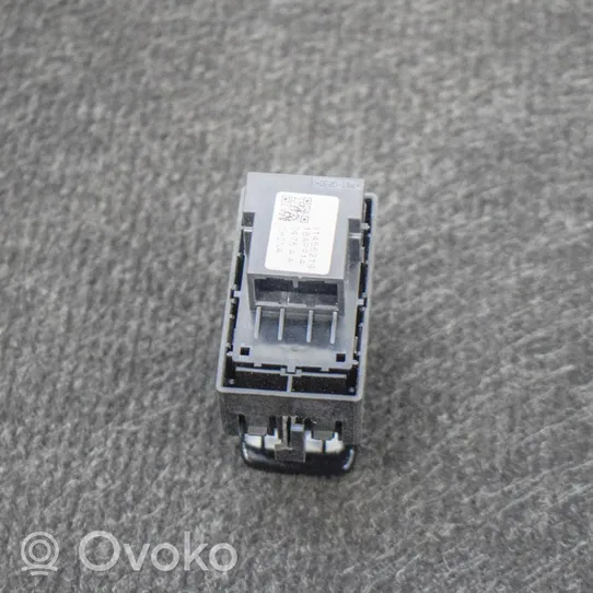 Volvo XC40 Hand parking brake switch 31456219