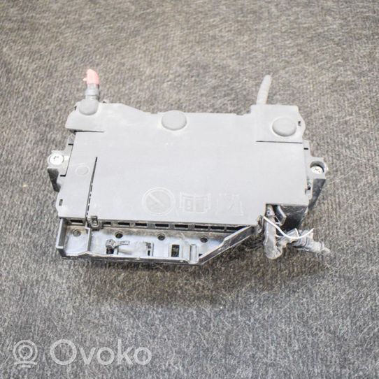 Volvo V40 Przekaźnik sterujący prądem 30659192