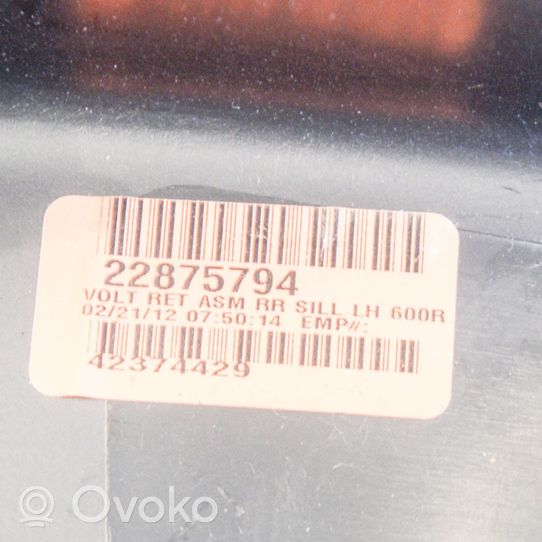 Chevrolet Volt I Moldura protectora del borde trasero 22875794