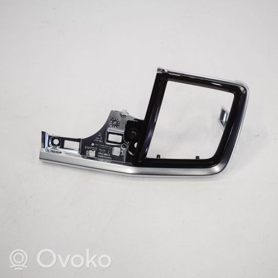 Volvo S90, V90 Kojelaudan hansikaslokeron lista 31417212