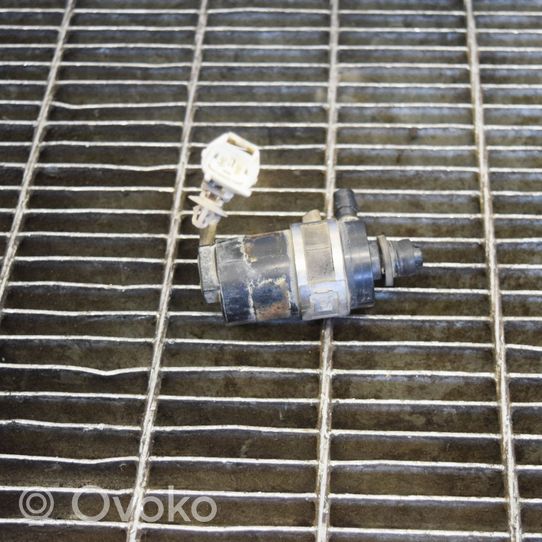 Mitsubishi L200 Windscreen/windshield washer pump 16700