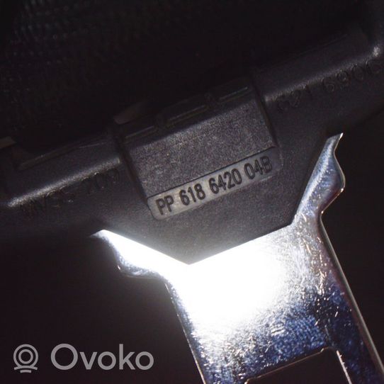 BMW 2 F22 F23 Takaistuimen turvavyö 618642004B