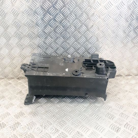 Chevrolet Malibu Battery box tray 22818745