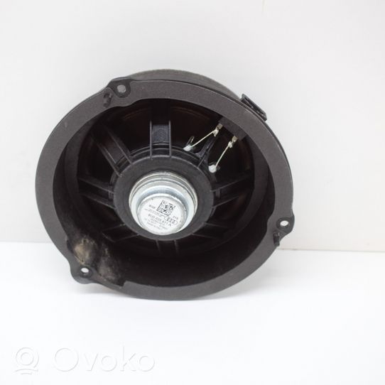 Audi Q3 8U Skaļrunis (-i) pakaļējās durvīs 8U0035411A