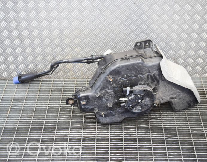 Audi Q3 8U Zbiornik płynu AdBlue 8U0131963A