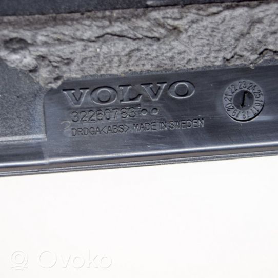 Volvo XC40 Copertura del rivestimento del sottoporta anteriore 32260783