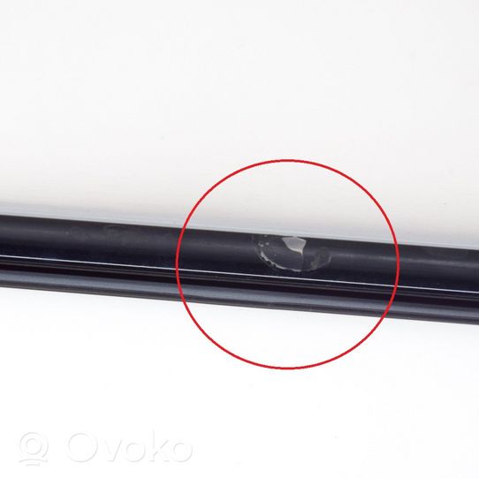 Volvo XC40 Door glass trim 