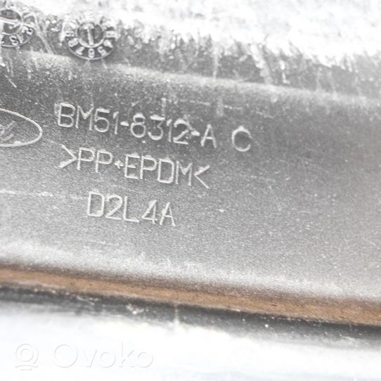 Ford Focus Oro nukreipėjas/ kanalas interkūlerio radiatoriaus BM518312AC
