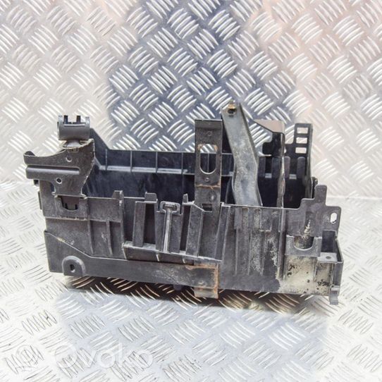 Opel Zafira C Support boîte de batterie 13354420