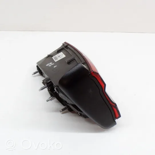 Audi A4 S4 B9 Lampy tylnej klapy bagażnika 2SD012246