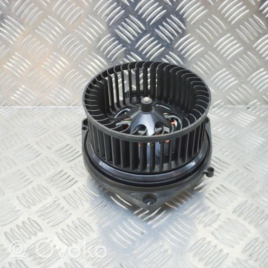 BMW X4 G02 Pečiuko ventiliatorius/ putikas DRF10238002