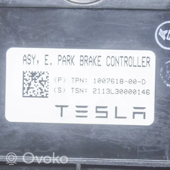 Tesla Model S Unité de contrôle, module EMF frein arrière 100761800D