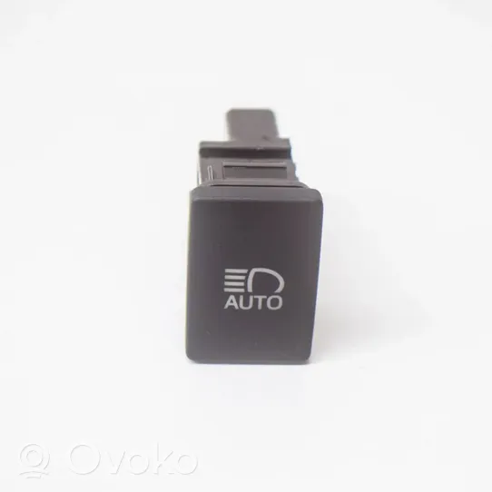 Toyota C-HR Autres commutateurs / boutons / leviers RX0440B80