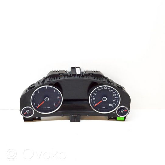 Volkswagen Touareg II Compteur de vitesse tableau de bord 0263677082