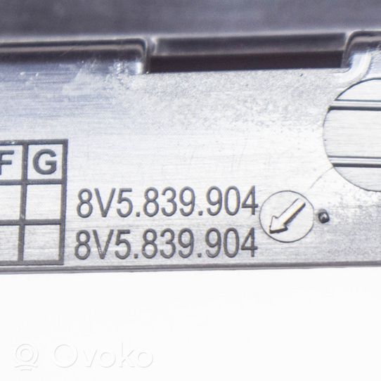 Audi A3 S3 8V Listwa / Uszczelka szyby drzwi tylnych 8V5839904