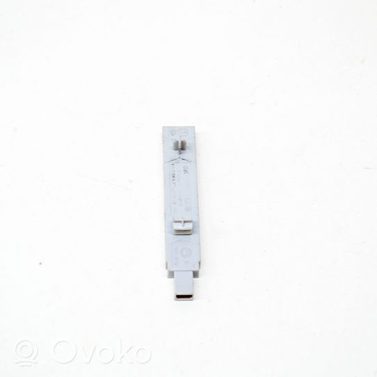 Volkswagen Golf VII Antenna comfort per interno 5K0962132B