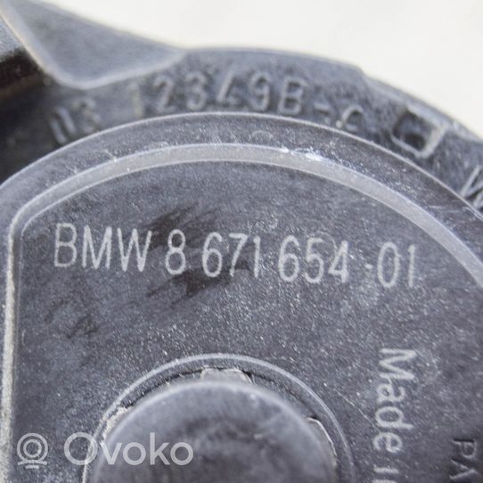 BMW X5 G05 Pompa cyrkulacji / obiegu wody 8671654