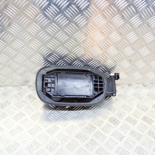 Mercedes-Benz C W205 Verkleidung Tankdeckel Tankklappe A2055843202