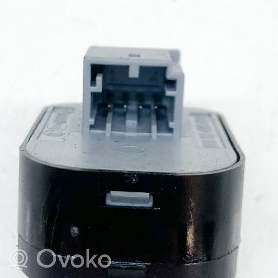 Audi A6 C7 Wing mirror switch 8J0959565B