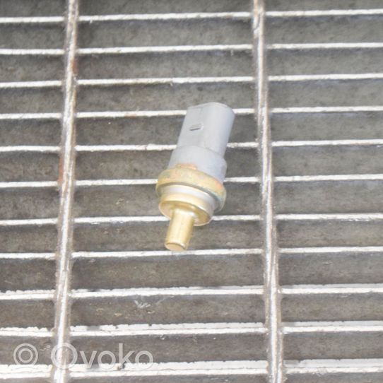 Audi A4 S4 B9 Czujnik temperatury płynu chłodzącego 06A919501A