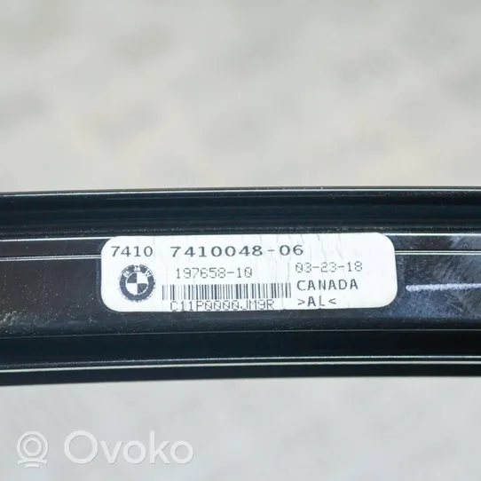 BMW X3 G01 Ramka szyby drzwi tylnych 7410048