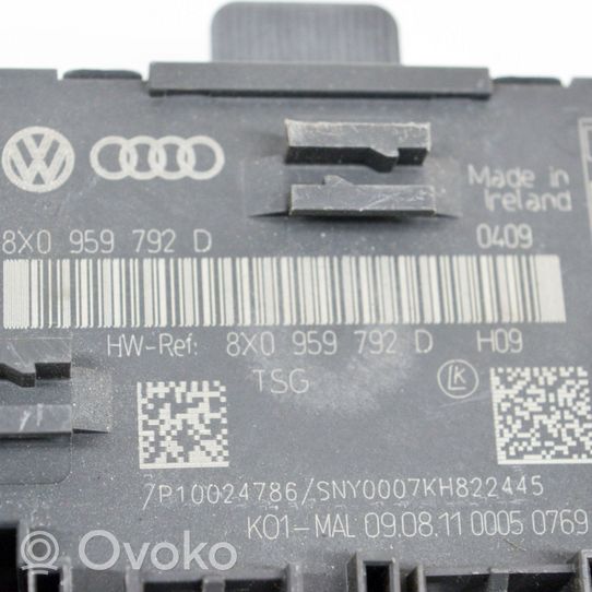 Audi A1 Oven ohjainlaite/moduuli P10024786