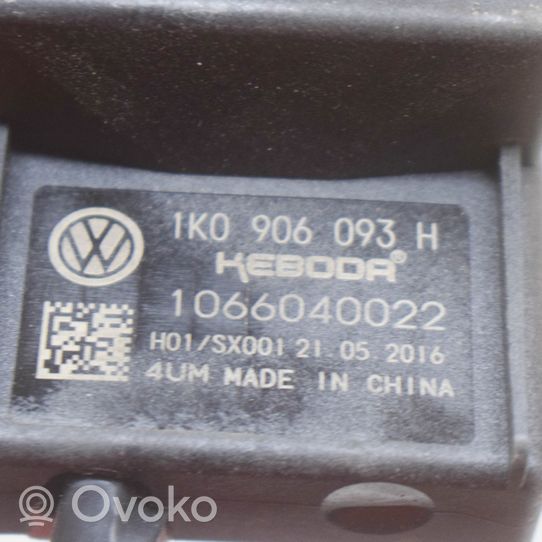 Volkswagen Polo V 6R Degvielas sūkņa vadības bloks 1K0906093H