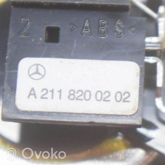 Mercedes-Benz E A207 Garsiakalbis (-iai) galinėse duryse A2118200202