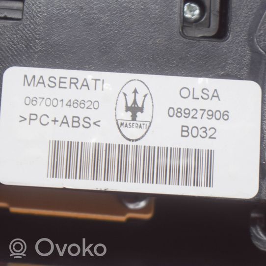 Maserati Quattroporte Etuistuimen valo 670014662