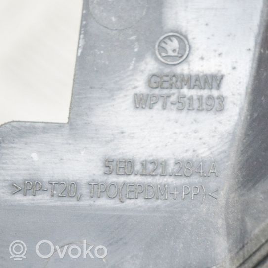 Skoda Octavia Mk3 (5E) Välijäähdyttimen ilmanohjauksen ilmakanava 5E0121284A