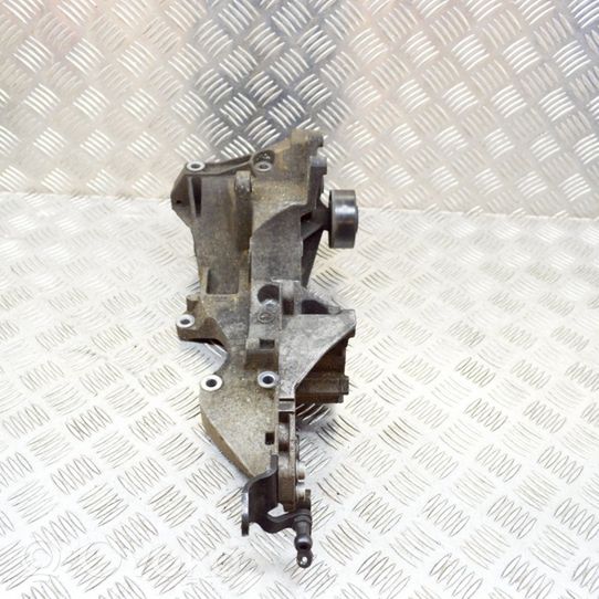 Audi A5 8T 8F Support de générateur / alternateur 03L903143H