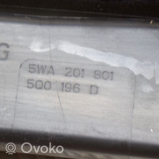 Volkswagen Golf VIII Aktiivihiilisuodattimen polttoainehöyrysäiliö 5Q0196D