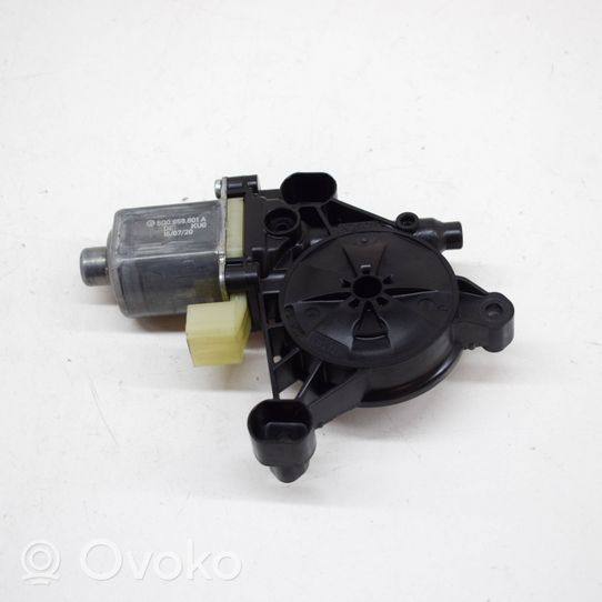 Volkswagen Golf VIII Moteur de lève-vitre de porte avant 5Q0959801A