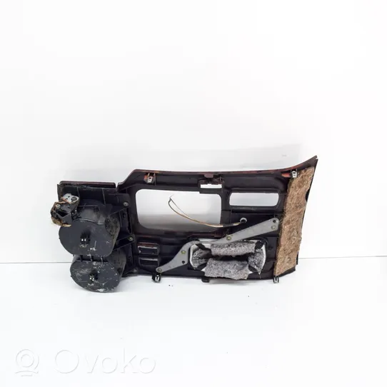 Toyota Land Cruiser (J100) Kita centrinė konsolės (tunelio) detalė 5880460091