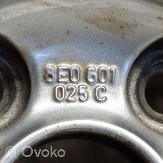 Audi A4 S4 B6 8E 8H R20-hiilikuituvanne 8E0601025C