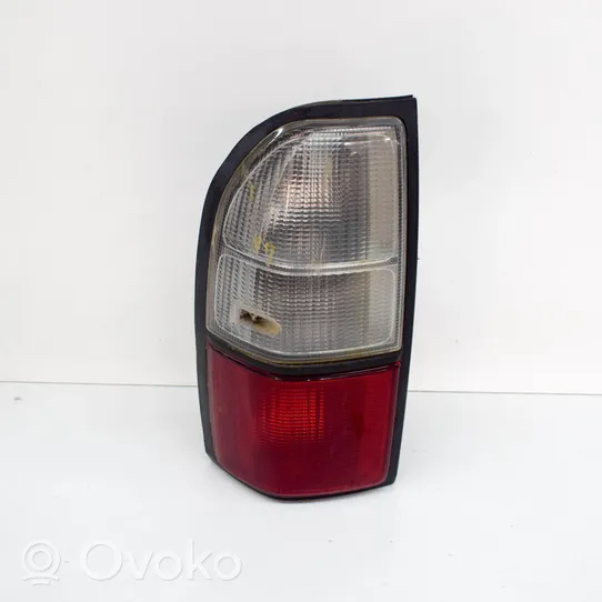 Toyota Land Cruiser (HDJ90) Lampa tylna 