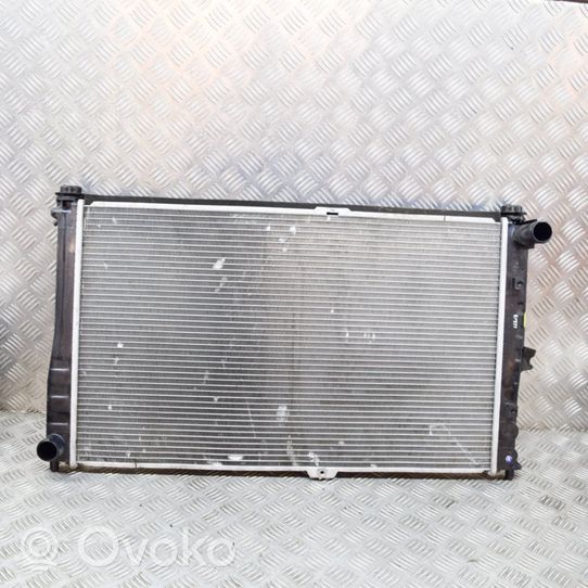 KIA Carnival Radiateur de refroidissement 0K55215200